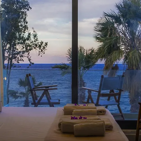 La Brezza Beach & Hotel